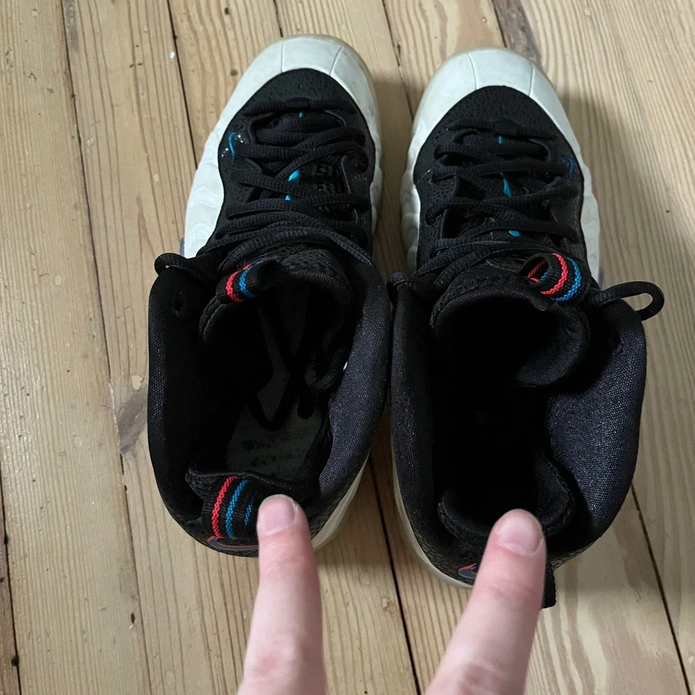 Nike Air Foamposite Pro Kids 6Y White Black Blue High Top Sneakers 644792-102